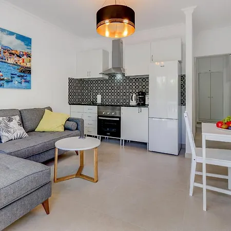 Two Bedroom Near The Ocean Апартаменты Плая-де-лас-Америкас