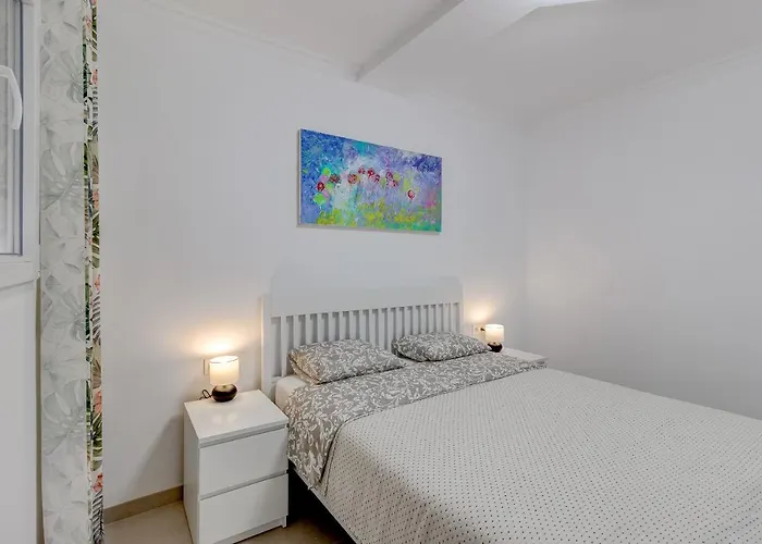 Two Bedroom Near The Ocean Апартаменты Плая-де-лас-Америкас