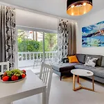 Apartman Two Bedroom Near The Ocean