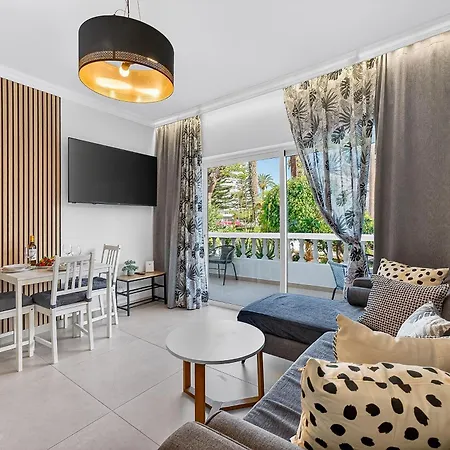 Апартаменты Two Bedroom Near The Ocean *