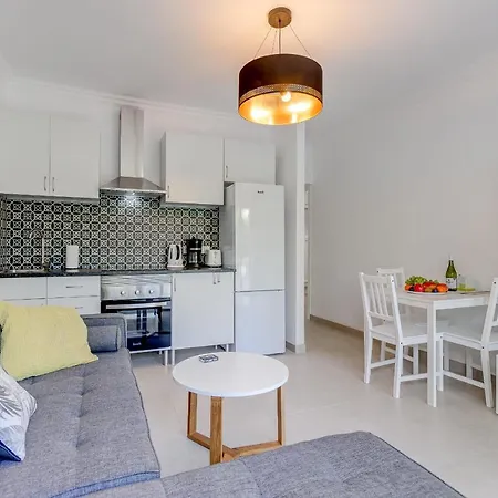 Two Bedroom Near The Ocean Appartement
