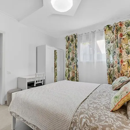 Two Bedroom Near The Ocean Lejlighed *