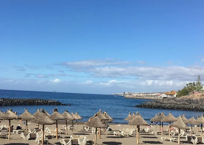 Two Bedroom Near The Ocean アパート